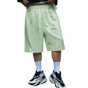 Shorts Bermuda pour Homme, Couleur Noire Unie, Taille à Cordon, Respirant, Tissu Satiné, Longueur Moyenne, Style Sportif - Product Image 6