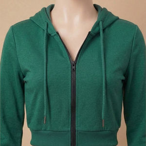 Haut court à capuche oversize pour femme, coupe épaules tombantes, respirant, imprimé, avec logo brodé sur le devant, style streetwear, hiver, 100% coton, tendance - Product Image 3