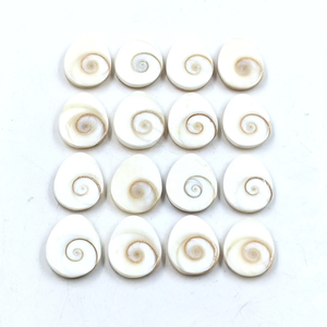 พลอยเชลล์คาโบชองรูปตาชีวา ทรงลูกแพร์ธรรมชาติ ขนาด 20*15 มม. 18*15 มม. 16*13 มม. 14*11 มม. พลอยเม็ดเดี่ยวสำหรับทำเครื่องประดับ - Product Image 3