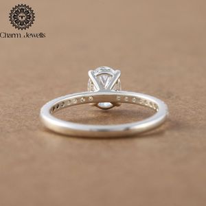 Anillo de Compromiso de Moissanita con Corte Ovalado para Mujer Charm_Jewells, Plata 925, Engaste de Garras, Estilo Clásico, Banda Pavé - Product Image 3