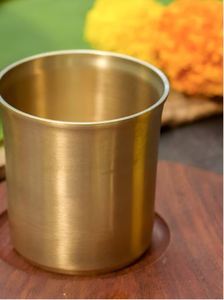 Verre à eau en laiton pur doré classique à double paroi, écologique, 250 ml, Ambi Home - Artisanat indien - Product Image 2