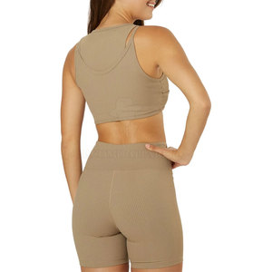 Ensemble short et soutien-gorge de yoga en tissu côtelé de haute qualité, personnalisable, fabriqué au Pakistan, pour l'entraînement physique et les vêtements de sport - Product Image 3