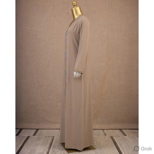 อาบายะห์ปักลายสีเบจคลาสสิก ดีไซน์เรียบง่ายทรงตรงทันสมัย - Product Image 2