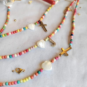 Collier croix ailes d'ange haut de gamme pour femme, best-seller en Europe, design luxueux avec pendentif tendance en zircon - Product Image 3