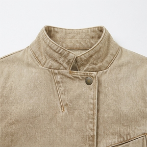 Veste en jean courte pour femme avec fermeture boutonnée, manches longues, design moderne et décontracté, vêtement d'extérieur polyvalent pour la mode quotidienne - Product Image 6