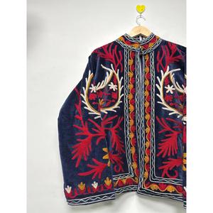 Chaqueta Suzani de Terciopelo Bohemio Premium, Bordada a Mano con Patrón Floral de Enredaderas, Manga Larga, Ropa Exterior de Otoño para Mujer - Product Image 2