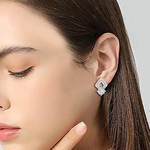ต่างหูทอง14K ประดับเพชรแบบกระดุม2.6กะรัต F สี VS1ชัดเจน - Product Image 4