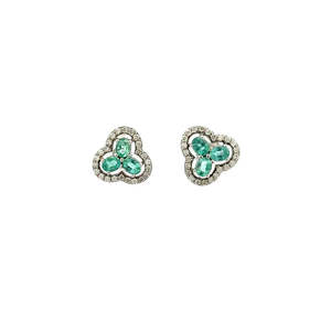 Boucles d'oreilles en or blanc et jaune 14 carats avec diamants taille émeraude et perle - Product Image 3