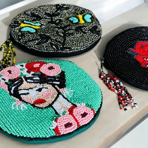Pochette à monnaie promotionnelle en perles de rocaille, mini pochette de luxe zippée, écologique, faite à la main, pochette à monnaie tendance en gros - Product Image 5