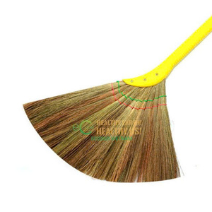Balai en herbe naturelle écologique et durable avec manche en plastique pour la maison et les meubles, balayage extérieur Eco2go Vietnam - Product Image 6