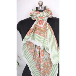 Bufanda/pareo de algodón hecho a mano en India, con estampado floral digital para mujer, agradable al tacto, transpirable, para uso diario en invierno, bufanda decorativa tipo dupatta. - Product Image 4