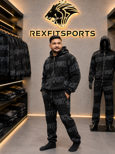 ชุดเซ็ตฮู้ดดี้ซิปสีดำสำหรับผู้ชาย REXFITSPORTS ลายพิมพ์ทั่วตัว สไตล์สปอร์ต สตรีทแวร์ กางเกงจ็อกเกอร์ขายาวพร้อมกระเป๋าข้าง - Product Image 3