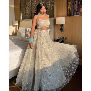 Hermosos Conjuntos de Lehenga Choli para Mujer Talla 2XL para Fiestas con Bordado de Hilo - Product Image 1