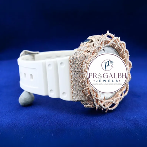 นาฬิกาเพชรหรู Pragalbh Jewels รุ่น Crown Thorns Bezel Iced Out สายสแตนเลสและยาง สำหรับผู้ชาย ผู้หญิง และทุกเพศ เหมาะสำหรับงานปาร์ตี้ - Product Image 3