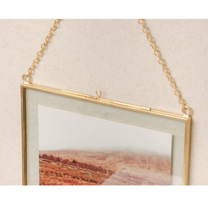 Cadre photo rectangulaire en laiton avec verre transparent, à suspendre, best-seller, prix le plus bas, chaîne de suspension, décoration murale pour la maison - Product Image 2