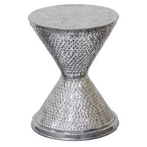 Table d'appoint décorative en métal conçue pour les maisons chics, offrant une place pratique pour le café, les livres, les lampes et les accessoires - Product Image 5