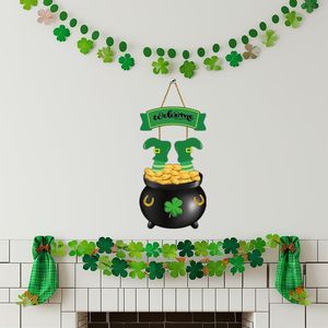 Decorazioni da parete per la festa di San Patrizio, ghirlanda in legno da appendere alla porta con barattolo di monete dorate, decorazioni per l'ingresso principale con leprecauno. - Product Image 3