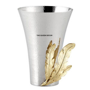 Décorations d'intérieur traditionnelles et modernes : Vase à fleurs classique en aluminium moulé avec une finition métallique raffinée qui sublime - Product Image 6