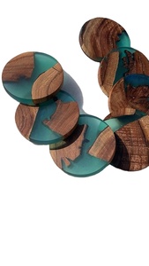 Posavasos de resina epoxi de madera hecho a mano de diseño especial con mesa de resina epoxi decorativa para beber cerveza café té - Product Image 6