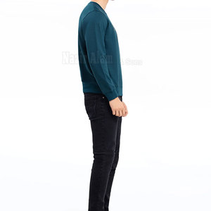 Sweat-shirts classiques avec tissu chaud et look élégant, parfaits pour les tenues décontractées d'hiver et l'utilisation en extérieur - Product Image 3