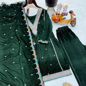 Ensemble tendance pour filles : haut, bas et dupatta en velours brodé de sequins, style indien et pakistanais, idéal pour les occasions de fête, infroissable - Product Image 1