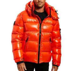 Chaqueta acolchada brillante de color naranja intenso para hombre, con capucha, de alto brillo, perfecta para el estilo urbano y casual. - Product Image 2