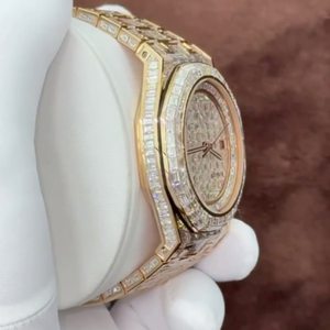 Montre de haute qualité personnalisée, sertie de diamants de laboratoire, en acier inoxydable, de la meilleure qualité, pour hommes - Product Image 6