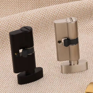 Poignée de meuble cylindrique haut de gamme en laiton et zinc de 60 mm, moderne, avec 1 clé d'un côté et 1 bouton de l'autre, pour villas et hôtels de luxe par Sukhand - Product Image 3