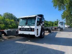 Cabeza tractora diésel industrial 6x4 para logística de construcción, transporte por carretera y transporte de contenedores LHD - Product Image 2