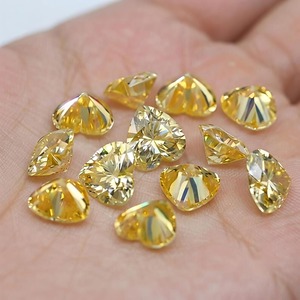 Diamant de laboratoire CVD certifié IGI, 3 carats, taille cœur fantaisie, jaune VS1, coupe excellente 3EX, pour grossistes, détaillants et importateurs de diamants - Product Image 3