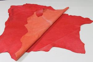 Pieles de Cordero de Primera Calidad, Color Rojo Frambuesa, Textura Arrugada, para Sofás, Manualidades y Moda, Venta al Por Mayor - Product Image 5