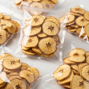 Vente en gros de pommes séchées naturelles en flocons, tranches et chips, procédé de séchage AD d'un fournisseur de confiance, goût sucré, préservées dans l'eau - Product Image 6