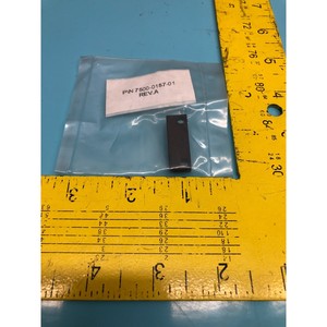 Lote de 8 Clips Metron 7500-0157-01 con Incrustaciones de Cuarzo - Equipo y Piezas de Semiconductores de Confianza de Tradicción Global - Product Image 3