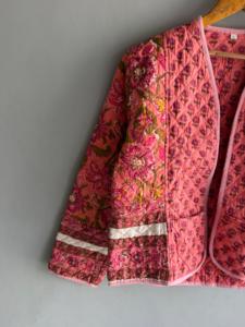 Veste matelassée florale rose pour femme, manches longues, brodée, en polyester tissé, pour l'automne, cadeau pour elle - Product Image 4