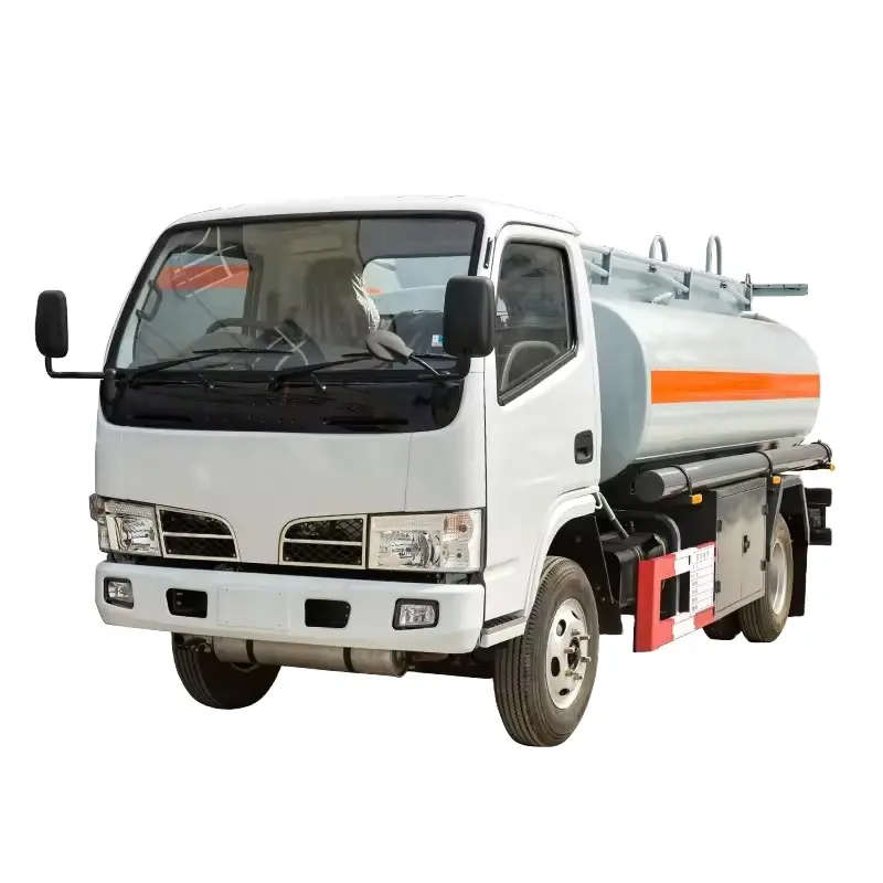 Camión cisterna de agua Dongfeng de segunda mano, camión cisterna de aceite pequeño a bajo precio a la venta