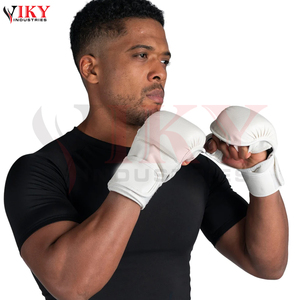 Nouvel équipement d'arts martiaux mixtes (MMA) tendance, directement de l'usine, avec logo personnalisé, couleur unie blanche, pour grappling, sparring, gants de MMA - Product Image 4