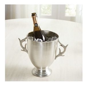Seau à champagne avec poignée en forme de bois de cerf argenté – Refroidisseur à vin sur piédestal en aluminium poli – Refroidisseur de boissons en métal de style rustique - Product Image 2