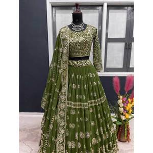 Séquence de broderie en georgette fantaisie lahenga choli avec dupatta mehndi - Product Image 5