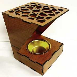 Brûleur d'encens en bois de santal fait main avec un design géométrique découpé au laser, diffuseur aromatique pour parfumer la maison - Product Image 1