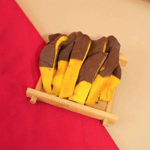 Mangue séchée tropicale trempée dans du chocolat, saveur chocolat intense, expérience culinaire gourmande, mangue trempée dans du chocolat - Product Image 5