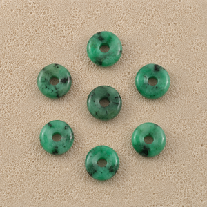 Pendentif Donut Lisse Émeraude 15mm Facetté pour la Fabrication de Bijoux, Guérison par les Cristaux, Énergie Reiki, Breloque de Collier, Vente en Gros - Product Image 6