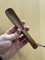Chausse-pied en bois naturel fait main, long et courbé, avec manche naturel, pour la maison, l'hôtellerie, la vente au détail, la vente en gros et le marché des fournitures professionnelles