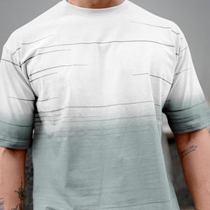 T-shirt décontracté pour homme à col rond et manches courtes, coupe classique, avec motif à fines rayures et dégradé de couleurs - Product Image 3