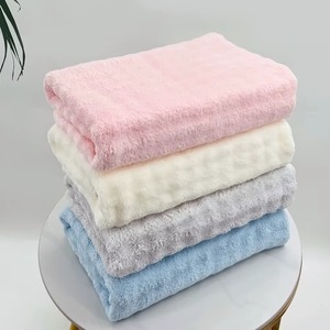 Serviettes de Visage Premium en Gros – Coton Épais, Texture Douce, Séchage Rapide, Personnalisation OEM, Commandes en Gros, Polaire Corail Douce - Product Image 2