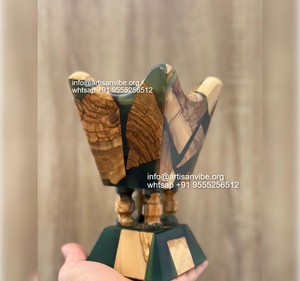 ArtisanVibe 2025 brûleur d'encens indien islamique fait à la main de luxe en bois de séquoia et époxy avec des flocons d'or utilisation aromatique - Product Image 4