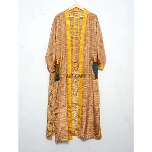 Robe Kimono en Soie Multicolore, Tissu Sari Cousu Main, Vêtement de Festival Indien, Tenue de Détente, Robe Kimono Magnifique en Sari Indien Recyclé - Product Image 3
