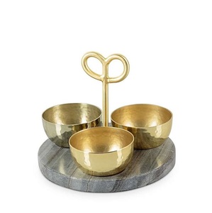 Bol de service moderne en métal avec support en forme de branche et détail grenade doré, poli à la main, pour le service des aliments - Product Image 5