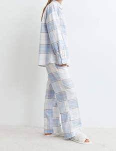 Nuevo Diseño de Ropa de Dormir de Invierno para Mujer, Conjunto de Pijama de 2 Piezas, Ropa de Dormir Transpirable de Alta Calidad en Varios Colores - Product Image 2