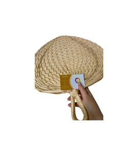 พัดลมใบปาล์มสีสันสดใสทำด้วยมือสำหรับระบายความร้อนในฤดูร้อนและใช้ตกแต่งเป็นมิตรกับสิ่งแวดล้อมและนำกลับมาใช้ใหม่ได้ - Product Image 1