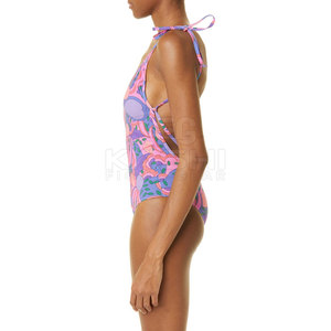 Maillot de bain une pièce de qualité supérieure avec tissu hautement élastique, toucher doux, sensation légère, parfait pour la natation en bord de mer - Product Image 4